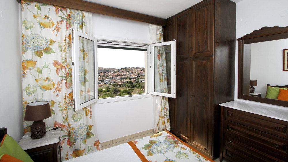 Amygdalies Apartments 미리나 외부 사진