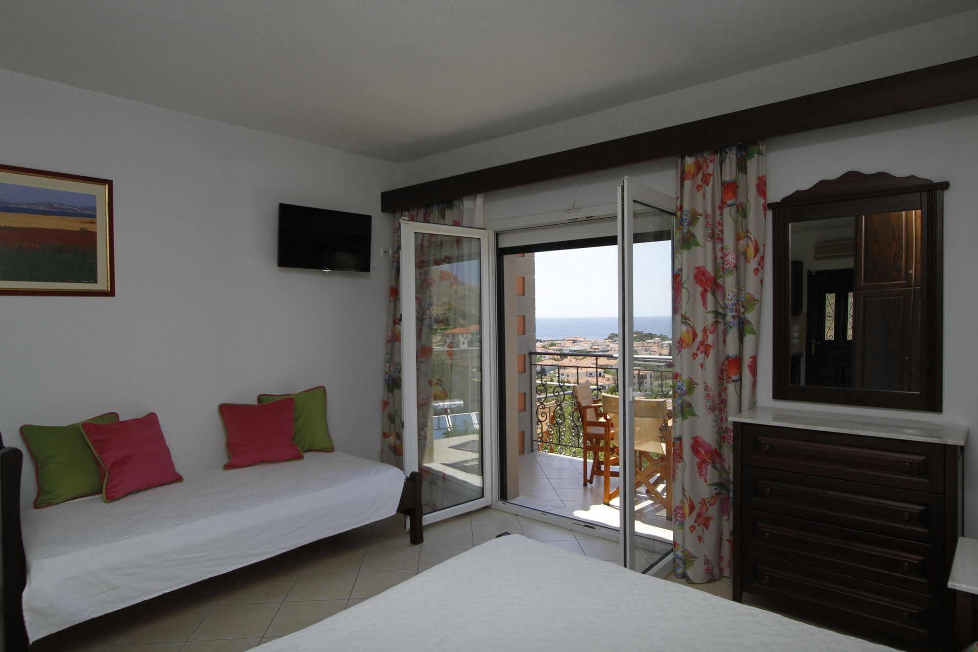 Amygdalies Apartments 미리나 외부 사진